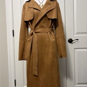H&M Camel Faux Suede
Belted Trench Coat - Size
XS